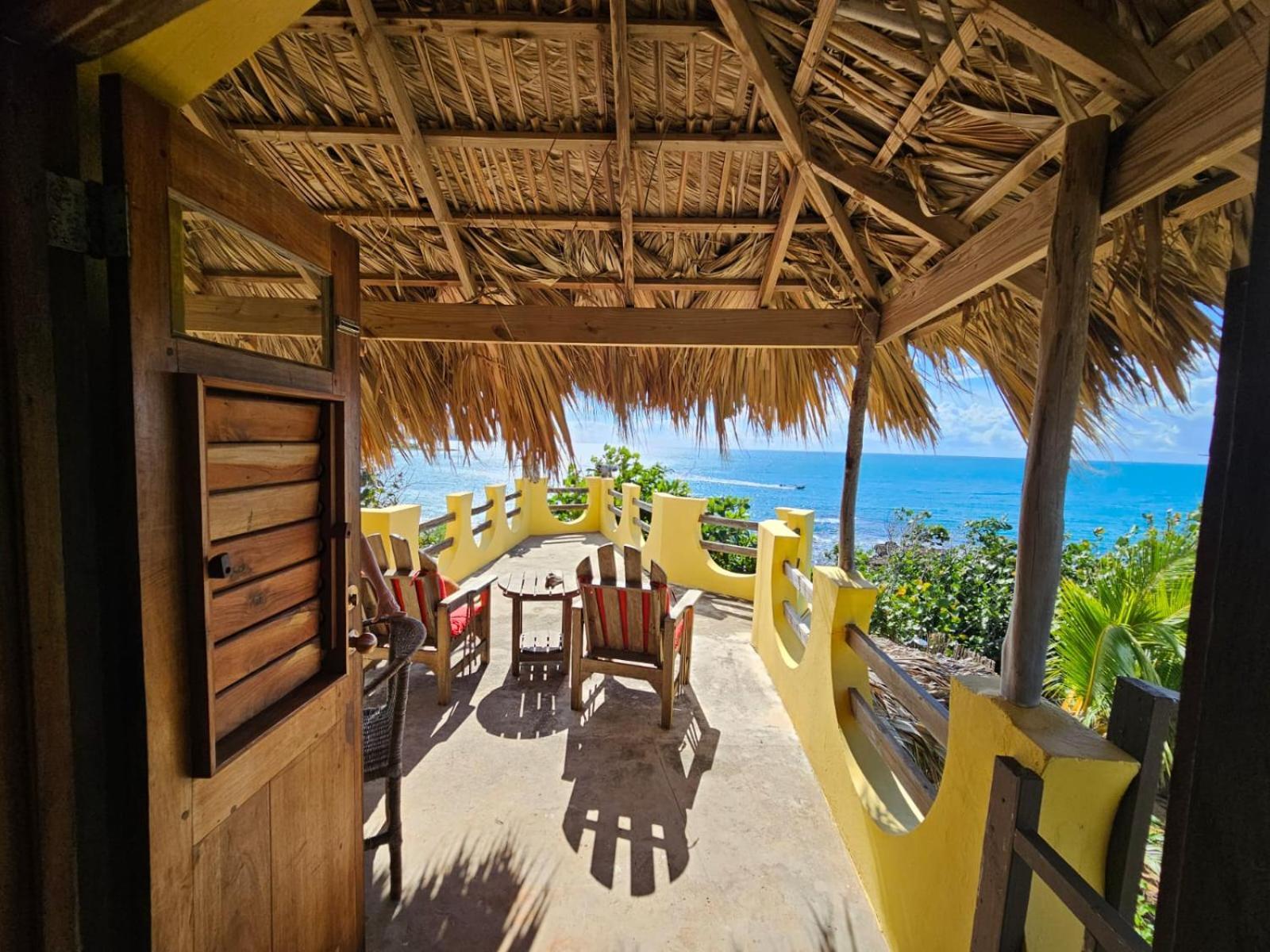 Kudehya Guesthouse Treasure Beach Esterno foto