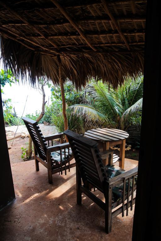 Kudehya Guesthouse Treasure Beach Esterno foto